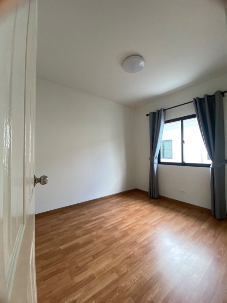 ให้เช่าทาวน์โฮมปทุมธานี รังสิต ธรรมศาสตร์ : หมู่บ้านเจทาวน์ โครงการ 1 รังสิตนครนายก (เลี้ยงสัตว์ได้)J-Town Village, Project 1 Rangsit, Nakhon Nayok (Able to raise animals) JSP City Rangsit-Klong 1 project near Future Rangsit, near 2 train lines โครงการ JSP City รังสิต-คลอง 1  ใกล้ฟิวเจอร์รังสิต ใกล