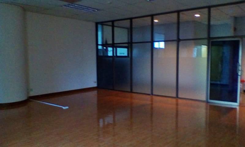 For RentOfficeRama9, Petchburi, RCA : For Rent Near MRT Thailand Cultural Centre Size 30 Sq.m. 8500/Month