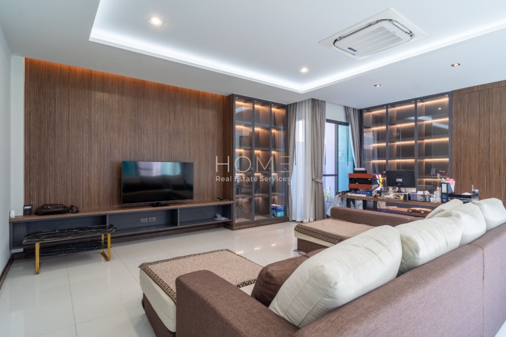 For SaleHousePattanakan, Srinakarin : The Master Private Srinakarin / 7 Bedrooms (Sale), The Master Private Srinakarin / 7 Bedrooms (SALE) PALM623