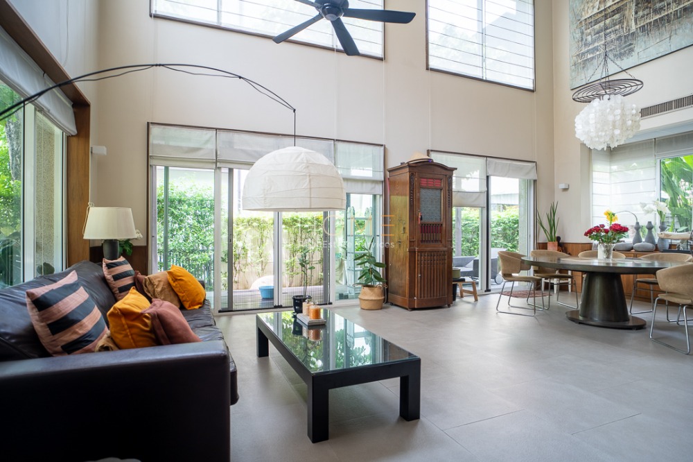 ขายบ้านพระราม 9 เพชรบุรีตัดใหม่ RCA : บ้านเดี่ยว บ้านอิสระ พระราม 9 / 4 ห้องนอน (ขาย), Baan Issara Rama 9 / Detached House 4 Bedrooms (FOR SALE) TP380