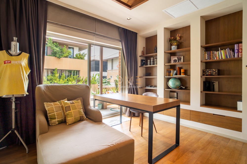 ขายบ้านพระราม 9 เพชรบุรีตัดใหม่ RCA : บ้านเดี่ยว บ้านอิสระ พระราม 9 / 4 ห้องนอน (ขาย), Baan Issara Rama 9 / Detached House 4 Bedrooms (FOR SALE) TP380