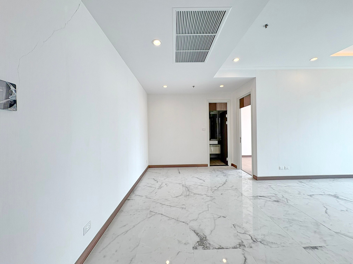 ขายคอนโดสีลม ศาลาแดง บางรัก : 3876😍 For SELL ขาย 1 ห้องนอน🚄ใกล้ MRT สามย่าน🏢ศุภาลัย เอลีท สุรวงศ์🔔พื้นที่:59.50ตร.ม.💲ขาย:8,400,000฿📞O99-5919653,065-9423251✅LineID:@sureresidence