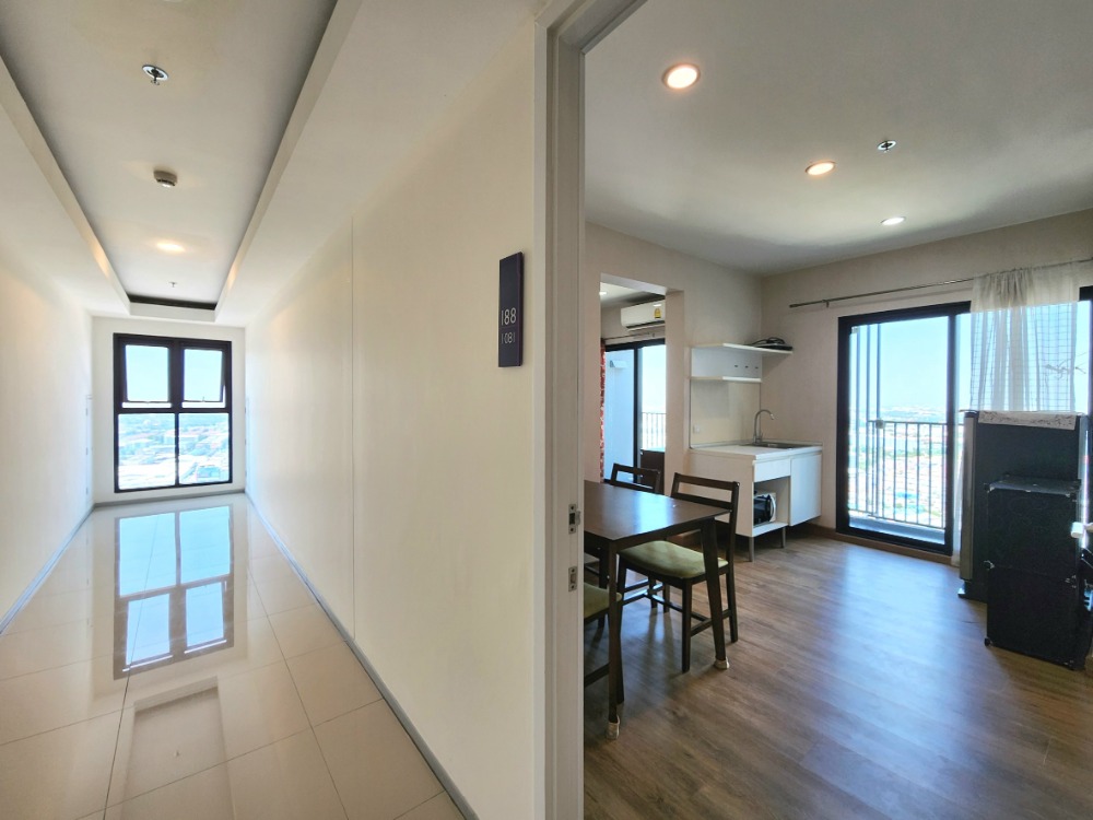 For RentCondoNonthaburi, Bang Yai, Bangbuathong : **Room available, please update** Plum Condo for rent, Central Station Phase 1, 2-bedroom type, ready to move in, new beautiful room **A room like this doesn't happen often.