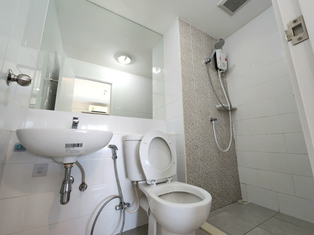 For RentCondoNonthaburi, Bang Yai, Bangbuathong : **Room available, please update** Plum Condo for rent, Central Station Phase 1, 2-bedroom type, ready to move in, new beautiful room **A room like this doesn't happen often.