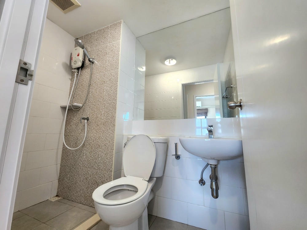 For RentCondoNonthaburi, Bang Yai, Bangbuathong : **Room available, please update** Plum Condo for rent, Central Station Phase 1, 2-bedroom type, ready to move in, new beautiful room **A room like this doesn't happen often.