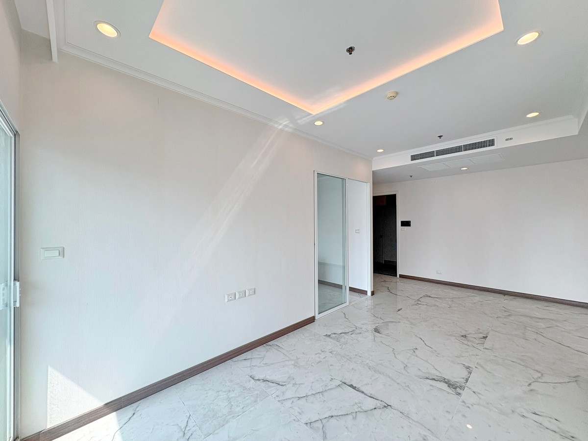 ขายคอนโดสีลม ศาลาแดง บางรัก : 3876😍 For SELL ขาย 1 ห้องนอน🚄ใกล้ MRT สามย่าน🏢ศุภาลัย เอลีท สุรวงศ์🔔พื้นที่:59.50ตร.ม.💲ขาย:8,400,000฿📞O99-5919653,065-9423251✅LineID:@sureresidence