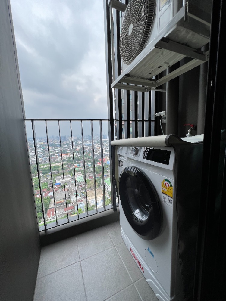For RentCondoThaphra, Talat Phlu, Wutthakat : Rent Altitude Unicorn Sathorn-Thapra, walk to BTS, 1 bedroom, special price, corner room, open view, new room, full furniture, washing machine, microwave, TV, refrigerator, complete electric