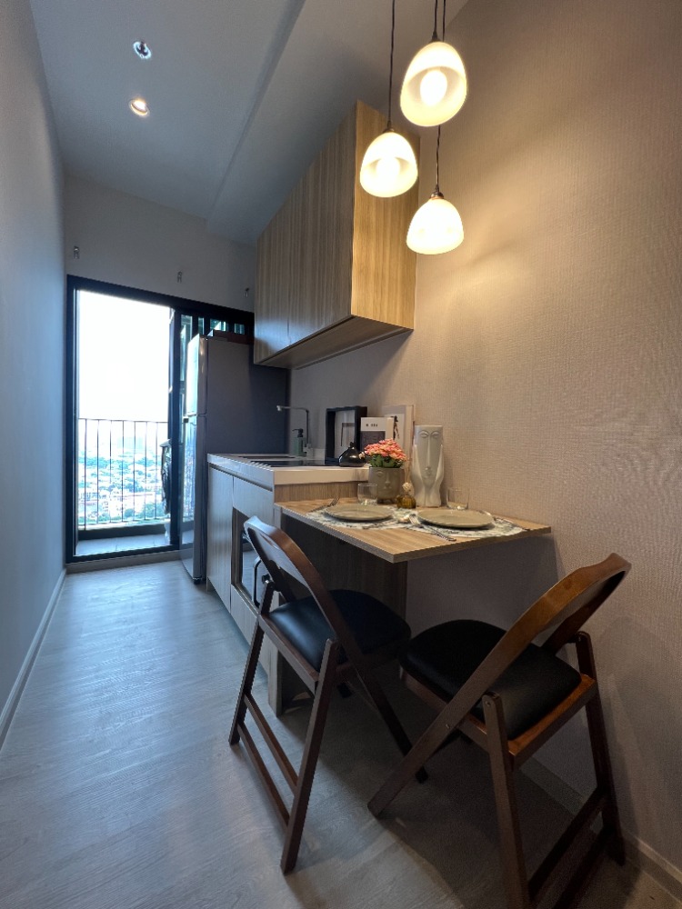 For RentCondoThaphra, Talat Phlu, Wutthakat : Rent Altitude Unicorn Sathorn-Thapra, walk to BTS, 1 bedroom, special price, corner room, open view, new room, full furniture, washing machine, microwave, TV, refrigerator, complete electric