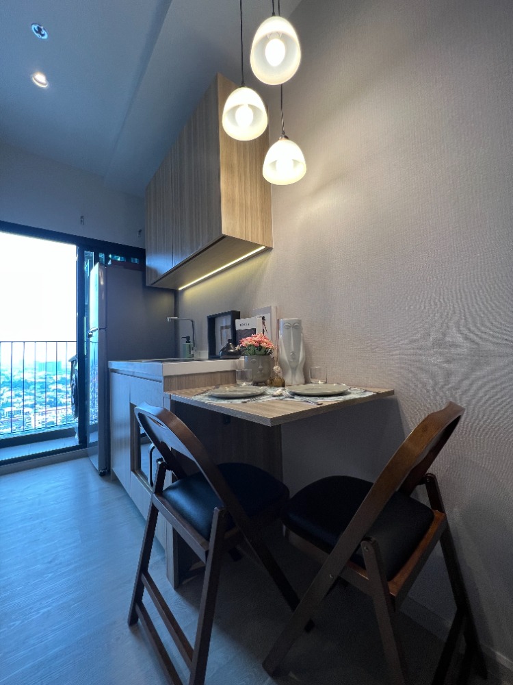 For RentCondoThaphra, Talat Phlu, Wutthakat : Rent Altitude Unicorn Sathorn-Thapra, walk to BTS, 1 bedroom, special price, corner room, open view, new room, full furniture, washing machine, microwave, TV, refrigerator, complete electric