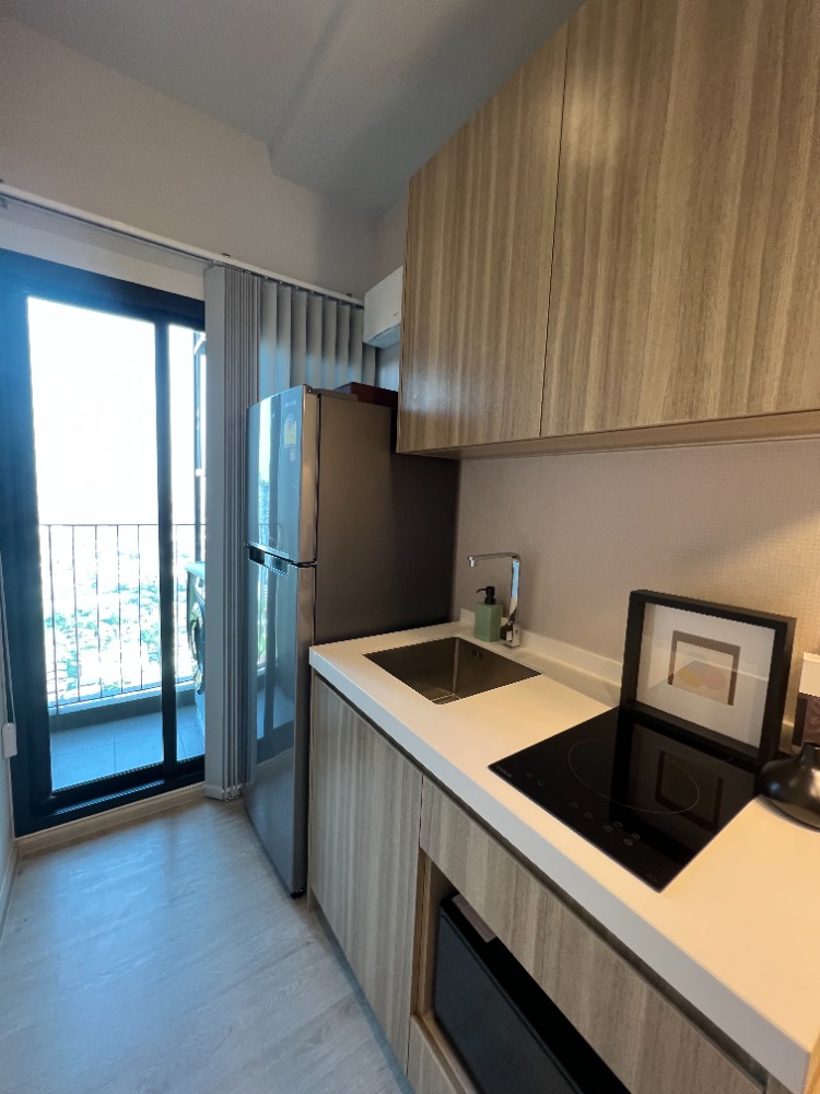 For RentCondoThaphra, Talat Phlu, Wutthakat : Rent Altitude Unicorn Sathorn-Thapra, walk to BTS, 1 bedroom, special price, corner room, open view, new room, full furniture, washing machine, microwave, TV, refrigerator, complete electric