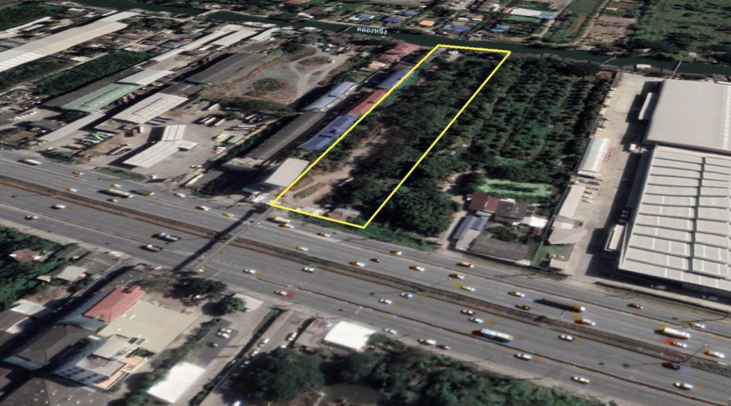 For SaleLandPathum Thani,Rangsit, Thammasat : Land for sale, Rangsit, on Phaholyothin Road, close to Bangkok University.