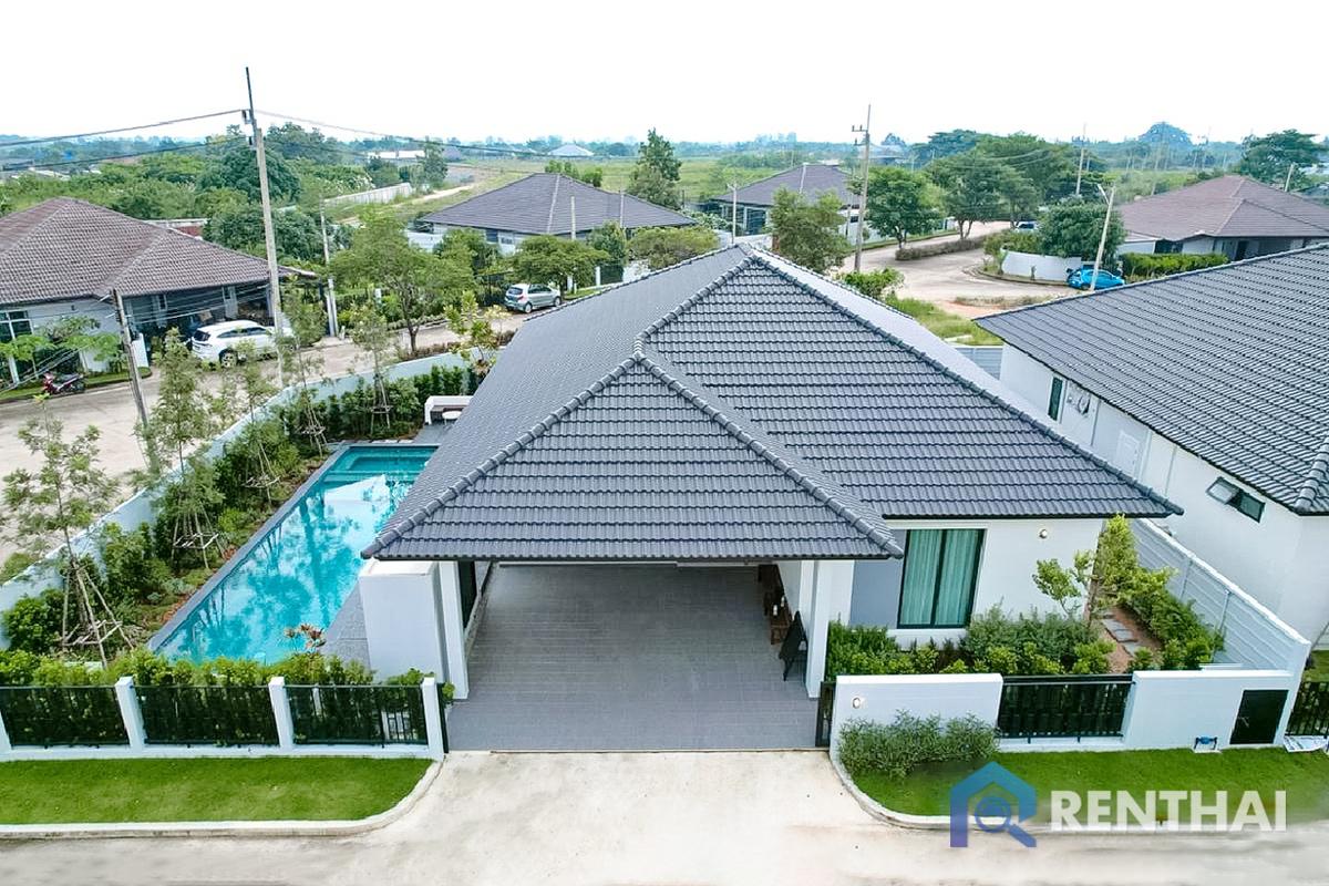 ขายบ้านพัทยา บางแสน ชลบุรี สัตหีบ : บ้านเดี่ยวสไตล์วิลล่า ทำเลใกล้ภูเขา บรรยากาศดีเหมาะกับการพักอาศัย