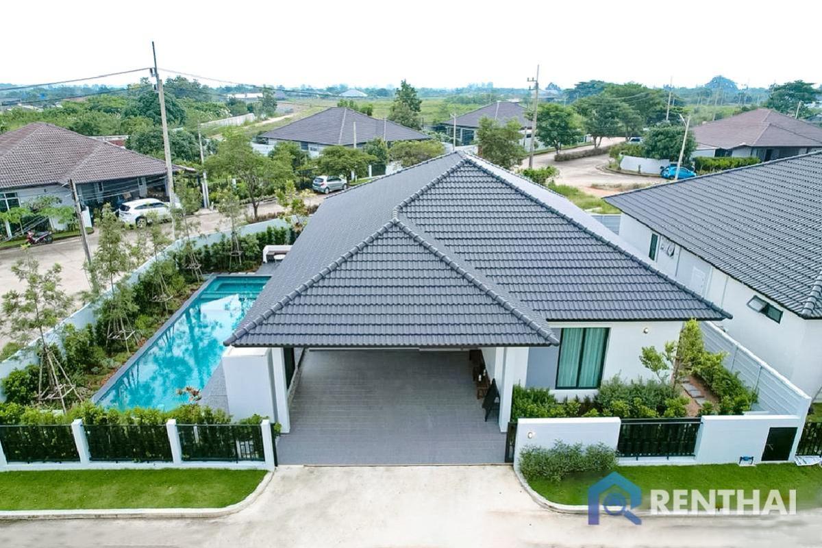 For SaleHousePattaya, Bangsaen, Chonburi : Brand new a detached house villa style on a hill side.