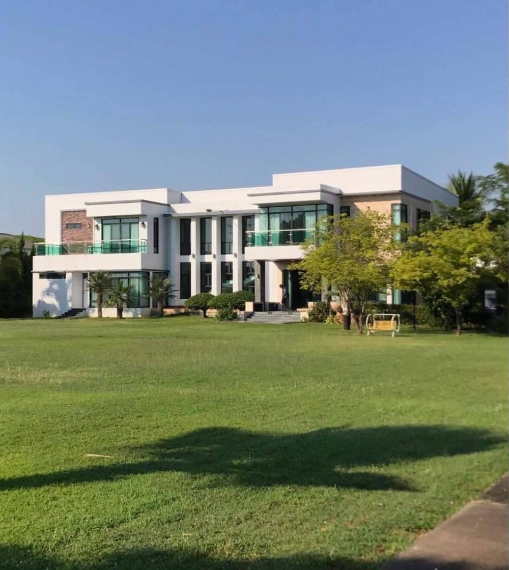 ขายบ้านพิษณุโลก : บ้านสวยพร้อมที่ดินขนาดใหญ่ในตัวเมืองพิษณุโลก