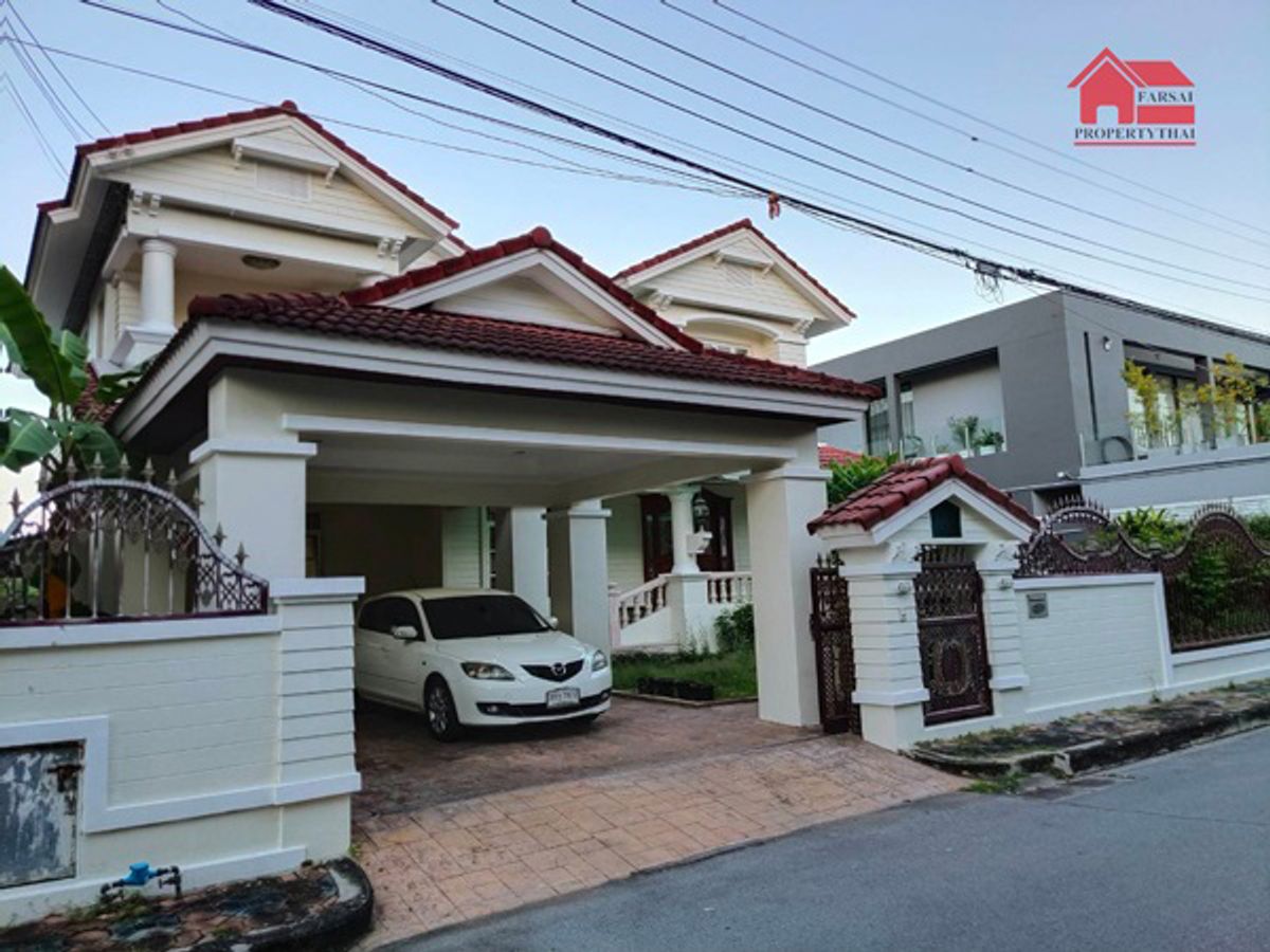For RentHousePattanakan, Srinakarin : luxury house for rent 2 floors, area 154 sq wa, usable area 450 sq m, 5 bedrooms, 4 bathrooms, fully furnished, Srinakarin Road - Seacon Square, rental price 85,000 baht / m.
