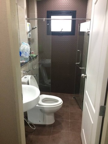 For RentHouseChiang Mai : House for rent, Ploenchit Collina Project, San Kamphaeng, Chiang Mai, size .90 sq wa, behind the house next to the garden.