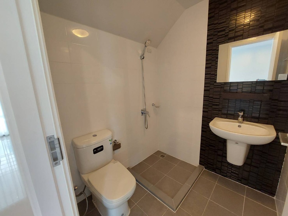 ให้เช่าทาวน์โฮมสมุทรปราการ สำโรง : ทาวน์โฮมเพล็กซ์ บางนา PLEX BANGNA ติดถนนบางนา สวย  เหมาะอยู่อาศัย และทำ Office