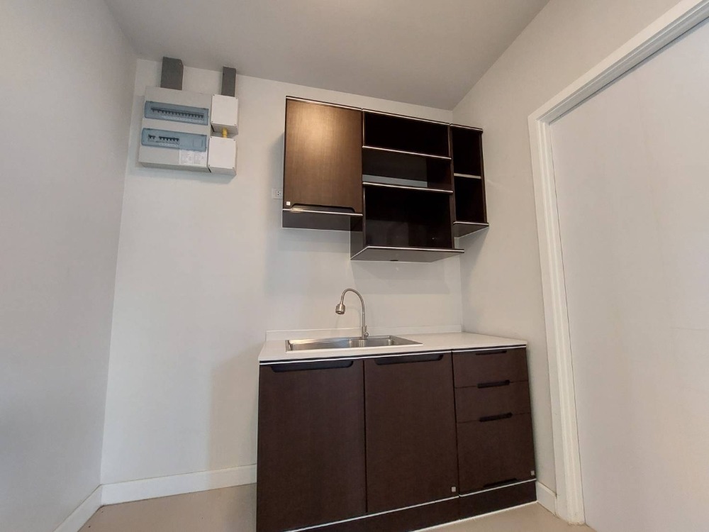 ให้เช่าทาวน์โฮมสมุทรปราการ สำโรง : ทาวน์โฮมเพล็กซ์ บางนา PLEX BANGNA ติดถนนบางนา สวย  เหมาะอยู่อาศัย และทำ Office