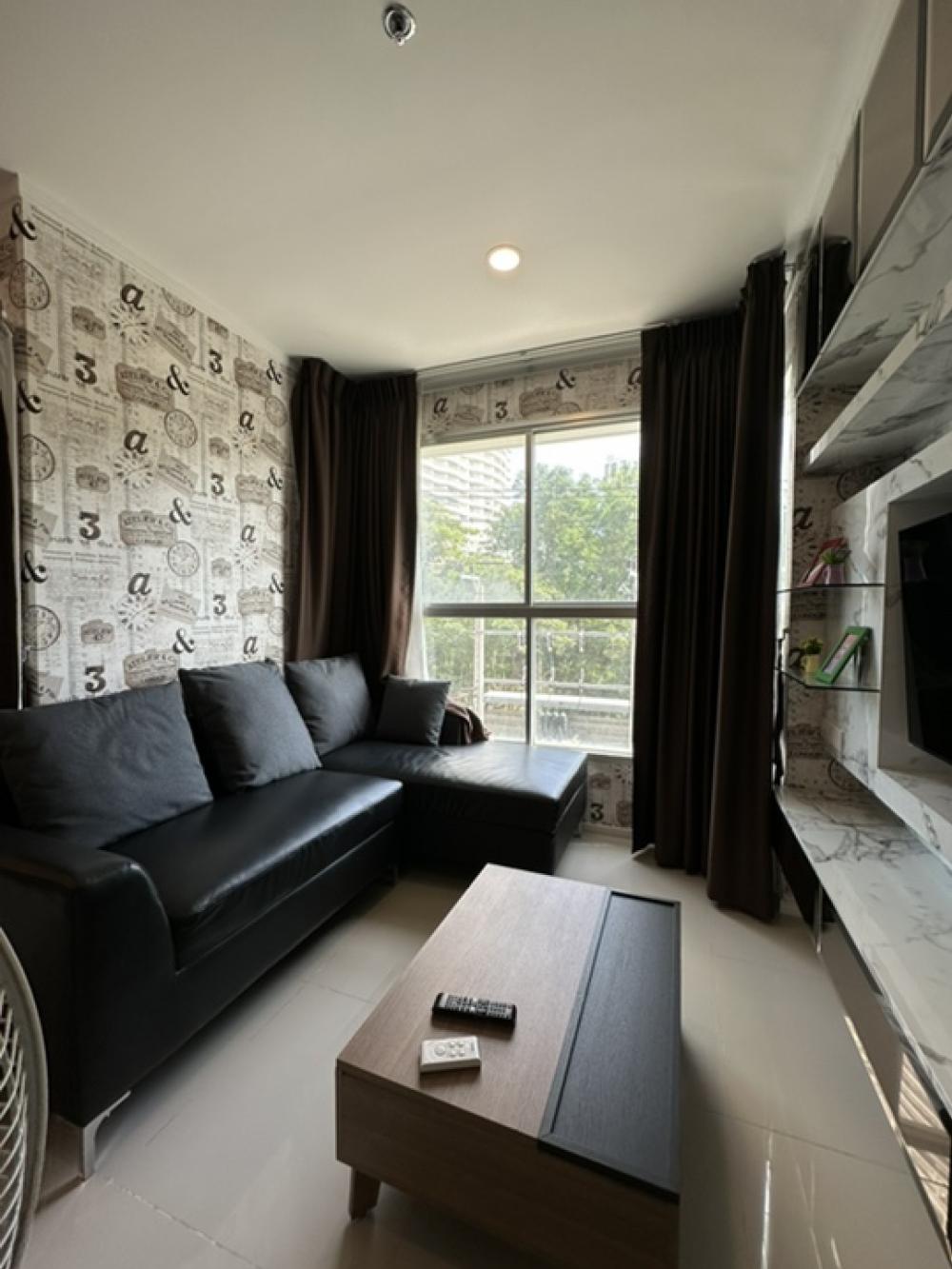 ขายคอนโดพัทยา บางแสน ชลบุรี สัตหีบ : คอนโด ลุมพินี พาร์คบีช จอมเทียน ตึก A ติดหาด ชั้น 2 ขนาดห้อง 57 ตารางเมตร ราคา 3400000 บาท