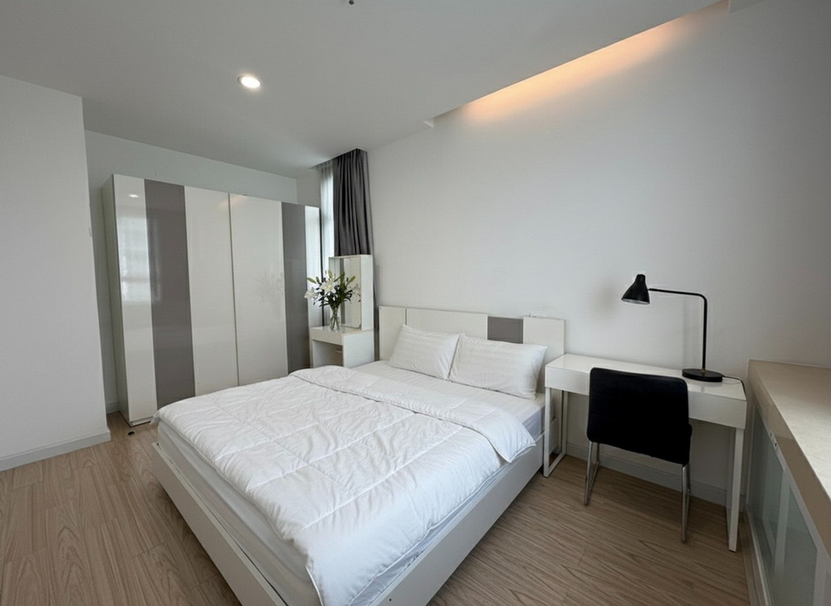 For SaleCondoRama9, Petchburi, RCA : For inquiries, call: 095-254-6826 Condo for sale or rent, TC Green Rama 9, near MRT Rama 9. There are many rooms, high floors, beautiful views, selecting the best room location. Fully decorated, ready to move in