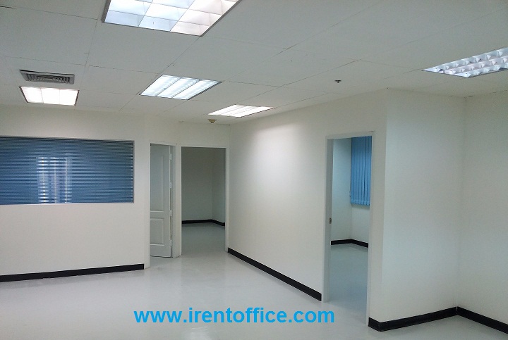 For RentOfficeRama9, Petchburi, RCA : Rama 9 Office, Huai Khwang, Vongvanich Building MRT Rama 9 Station, Huai Khwang, Huai Khwang, near the expressway The rental area starts from 80 sq m. or more. Call 02-512-5909, 084-543-4833. See other buildings at www.irentoffice.com and welcome
