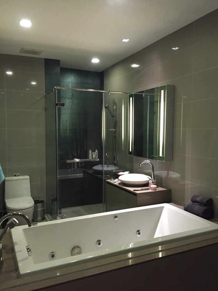 For RentCondoSilom, Saladaeng, Bangrak : Pet friendly for rent M Silom 1 bedroom good deal