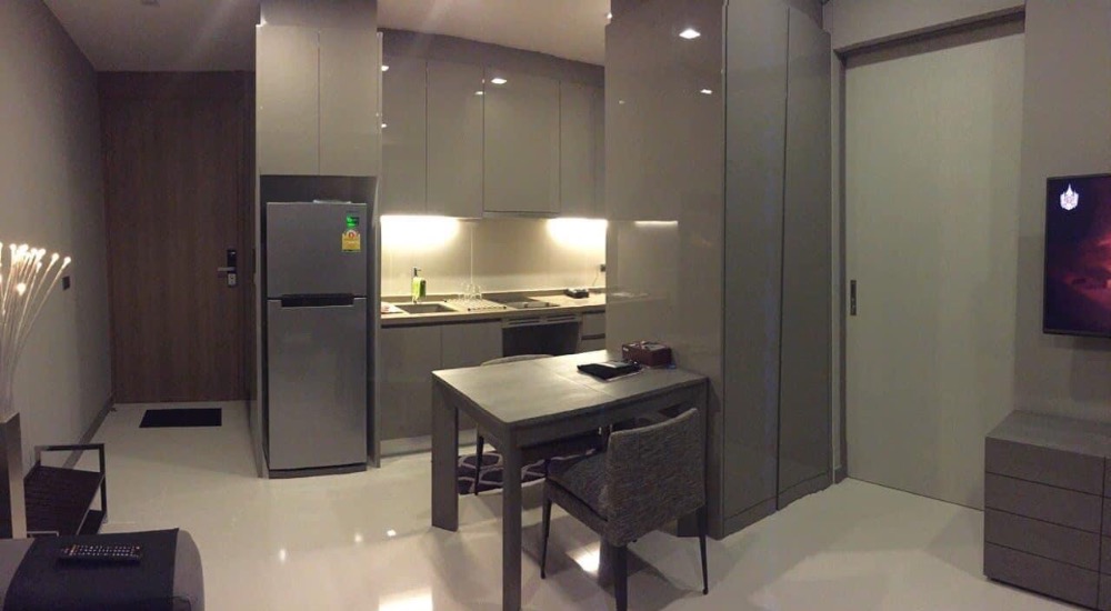 For RentCondoSilom, Saladaeng, Bangrak : Pet friendly for rent M Silom 1 bedroom good deal