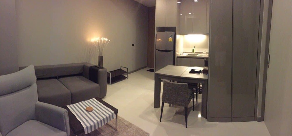 For RentCondoSilom, Saladaeng, Bangrak : Pet friendly for rent M Silom 1 bedroom good deal