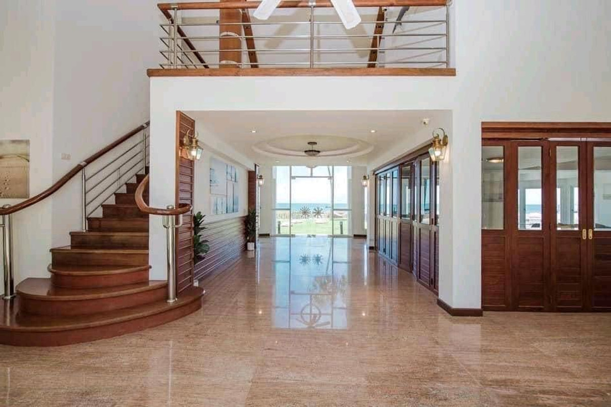 ขายหัวหิน ประจวบคีรีขันธ์ : บ้านพูลวิลล่าติดทะเลเขาเต่าหัวหิน