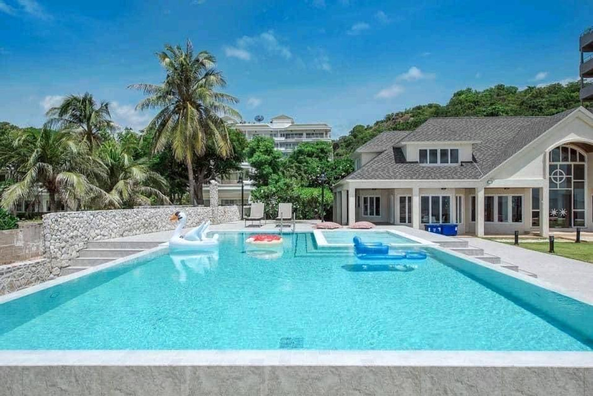 ขายหัวหิน ประจวบคีรีขันธ์ : บ้านพูลวิลล่าติดทะเลเขาเต่าหัวหิน