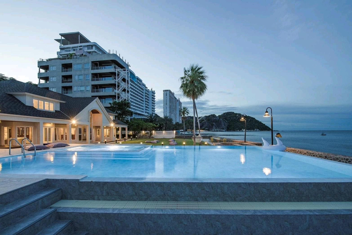 ขายหัวหิน ประจวบคีรีขันธ์ : บ้านพูลวิลล่าติดทะเลเขาเต่าหัวหิน