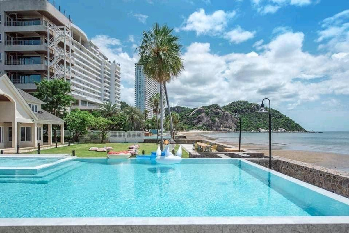 ขายหัวหิน ประจวบคีรีขันธ์ : บ้านพูลวิลล่าติดทะเลเขาเต่าหัวหิน