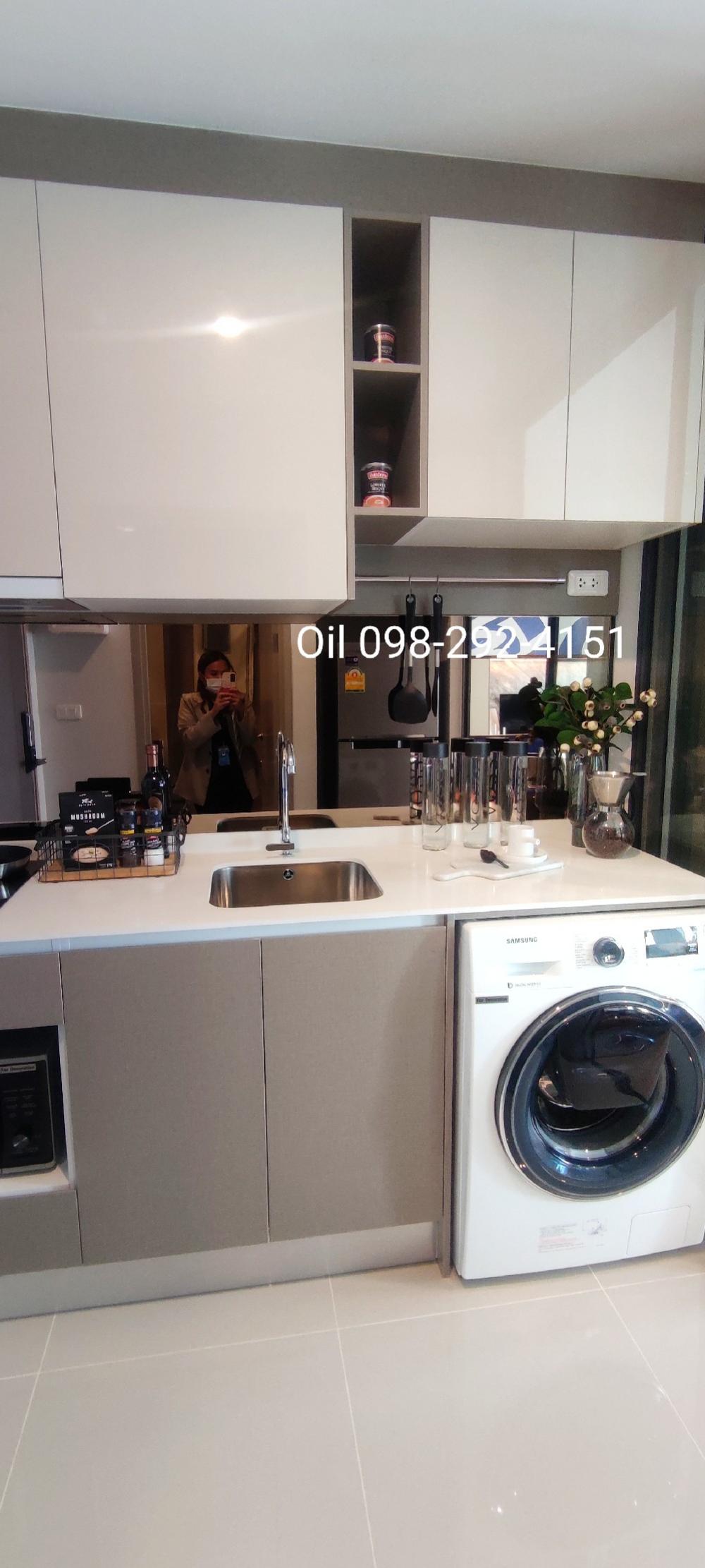 ขายคอนโดพระราม 9 เพชรบุรีตัดใหม่ RCA : 3.79 เท่านั้น Full Firniture📍📌IDEO พระราม9-อโศก  ห้องสตูดิโอ ชั้นสูง ห้องสวย วิวดี 🌃 ราคาพิเศษแค่ 2 ยูนิต เพียง 3.79 ล้าน ห้องโครงการ ไม่ต้องดาวน์ กู้💯 พร้อมอยู่ พร้อมโอน 📳098-292-4151 คุณออย เซลล์โครงการ