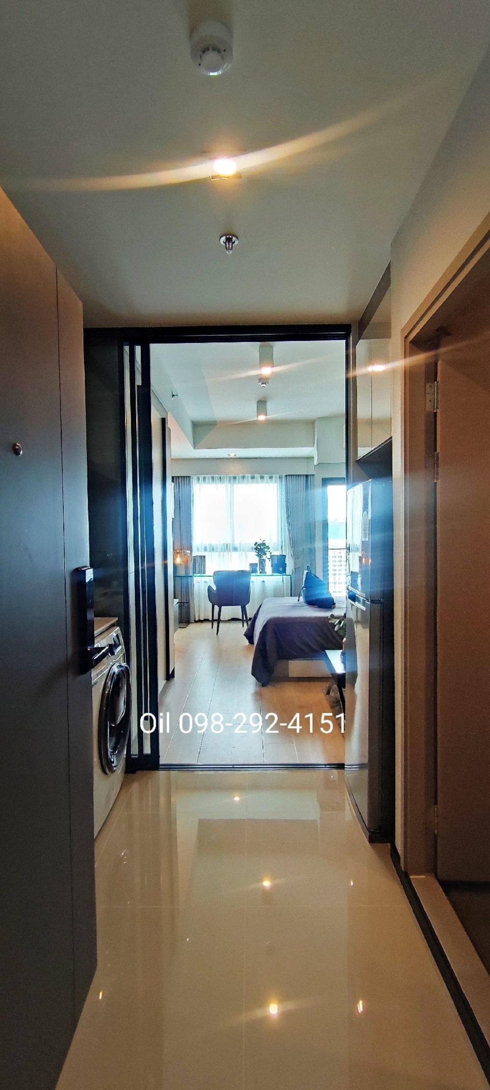 ขายคอนโดพระราม 9 เพชรบุรีตัดใหม่ RCA : 3.79 เท่านั้น Full Firniture📍📌IDEO พระราม9-อโศก  ห้องสตูดิโอ ชั้นสูง ห้องสวย วิวดี 🌃 ราคาพิเศษแค่ 2 ยูนิต เพียง 3.79 ล้าน ห้องโครงการ ไม่ต้องดาวน์ กู้💯 พร้อมอยู่ พร้อมโอน 📳098-292-4151 คุณออย เซลล์โครงการ