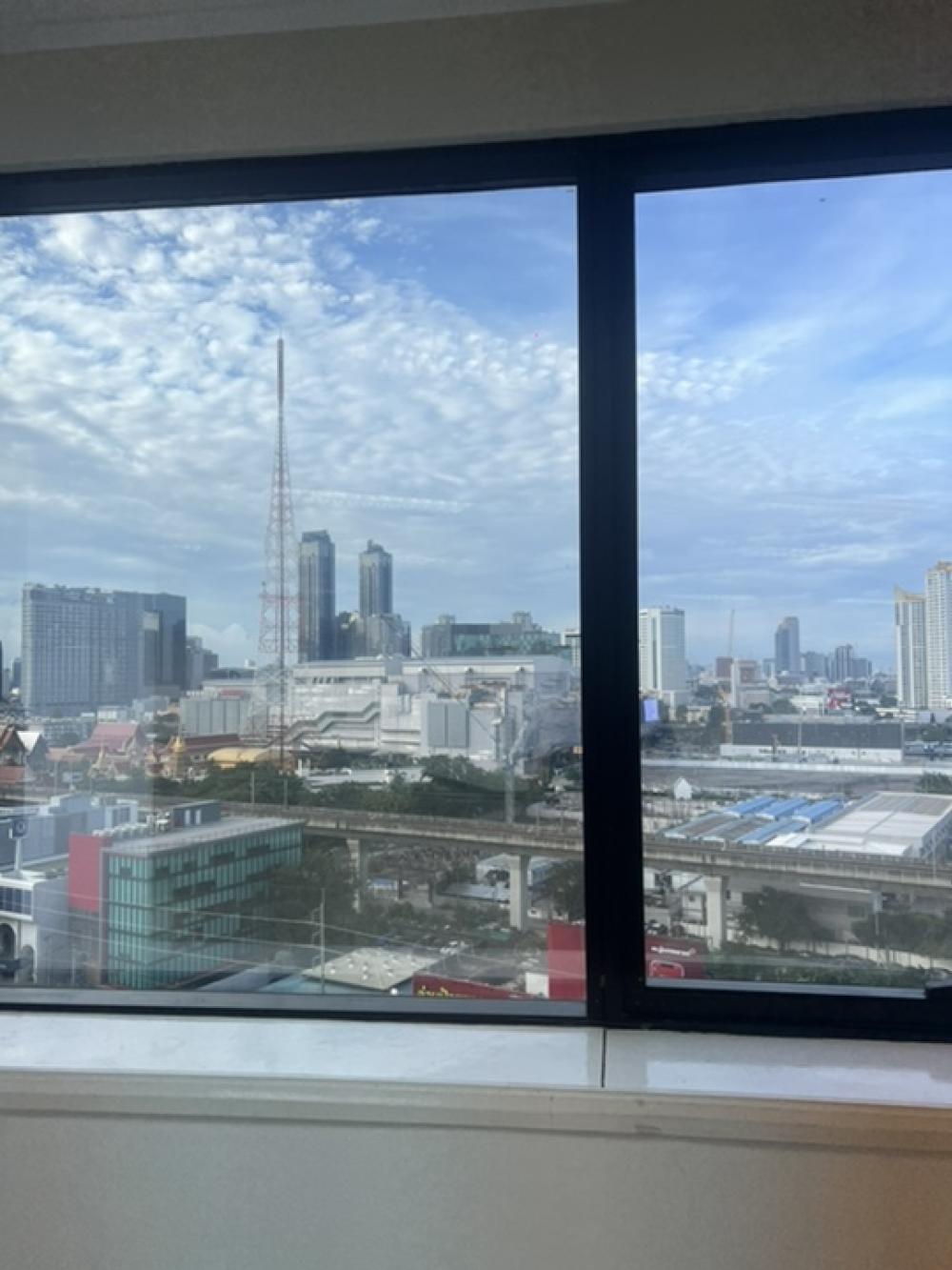 For RentOfficeRama9, Petchburi, RCA : For rent Italthai Tower, 14th floor, area size 502.25, rent square meter 530 baht per 1 square meter, contract 2 years.