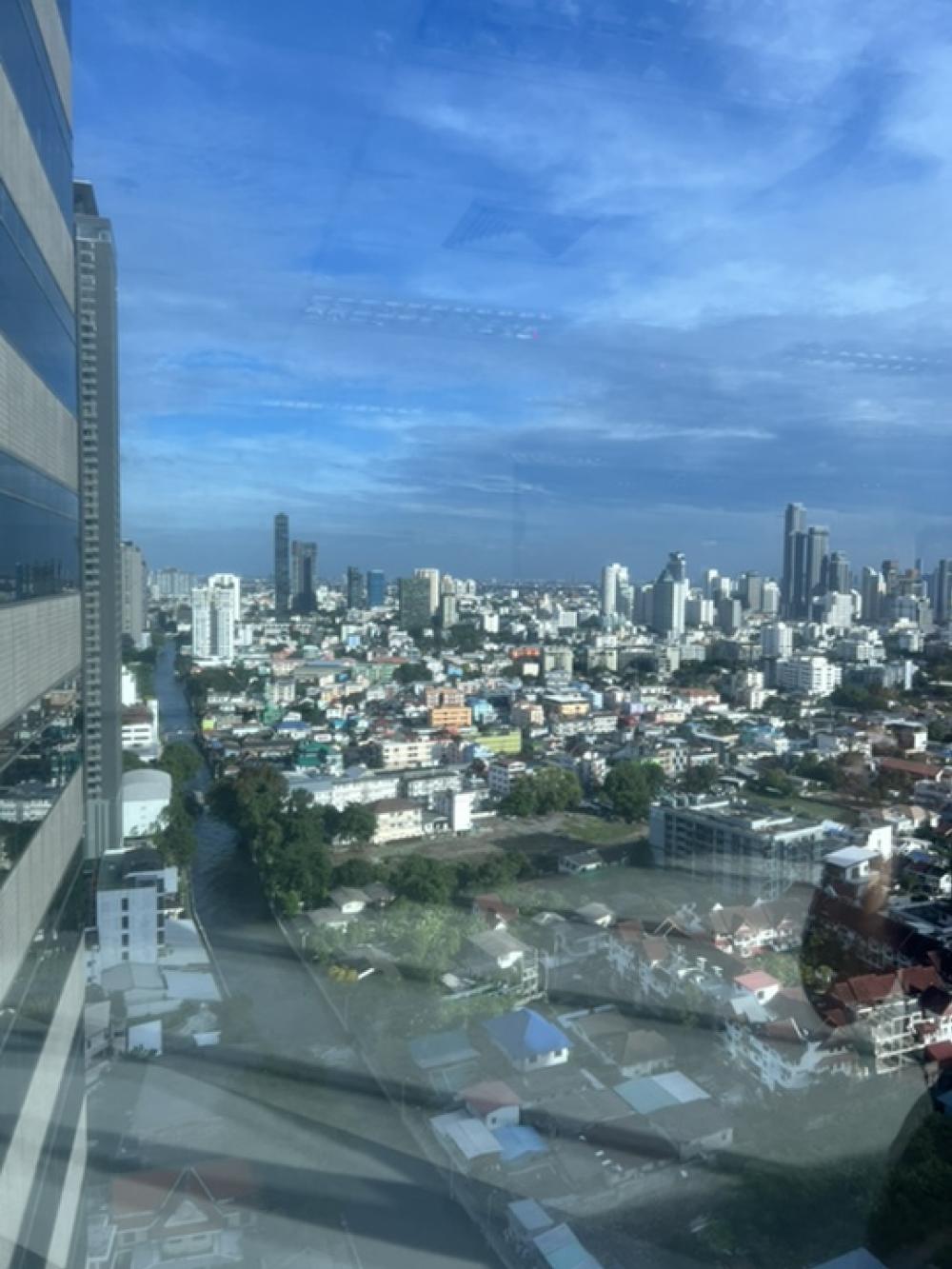 For RentOfficeRama9, Petchburi, RCA : For rent Italthai Tower, 14th floor, area size 502.25, rent square meter 530 baht per 1 square meter, contract 2 years.