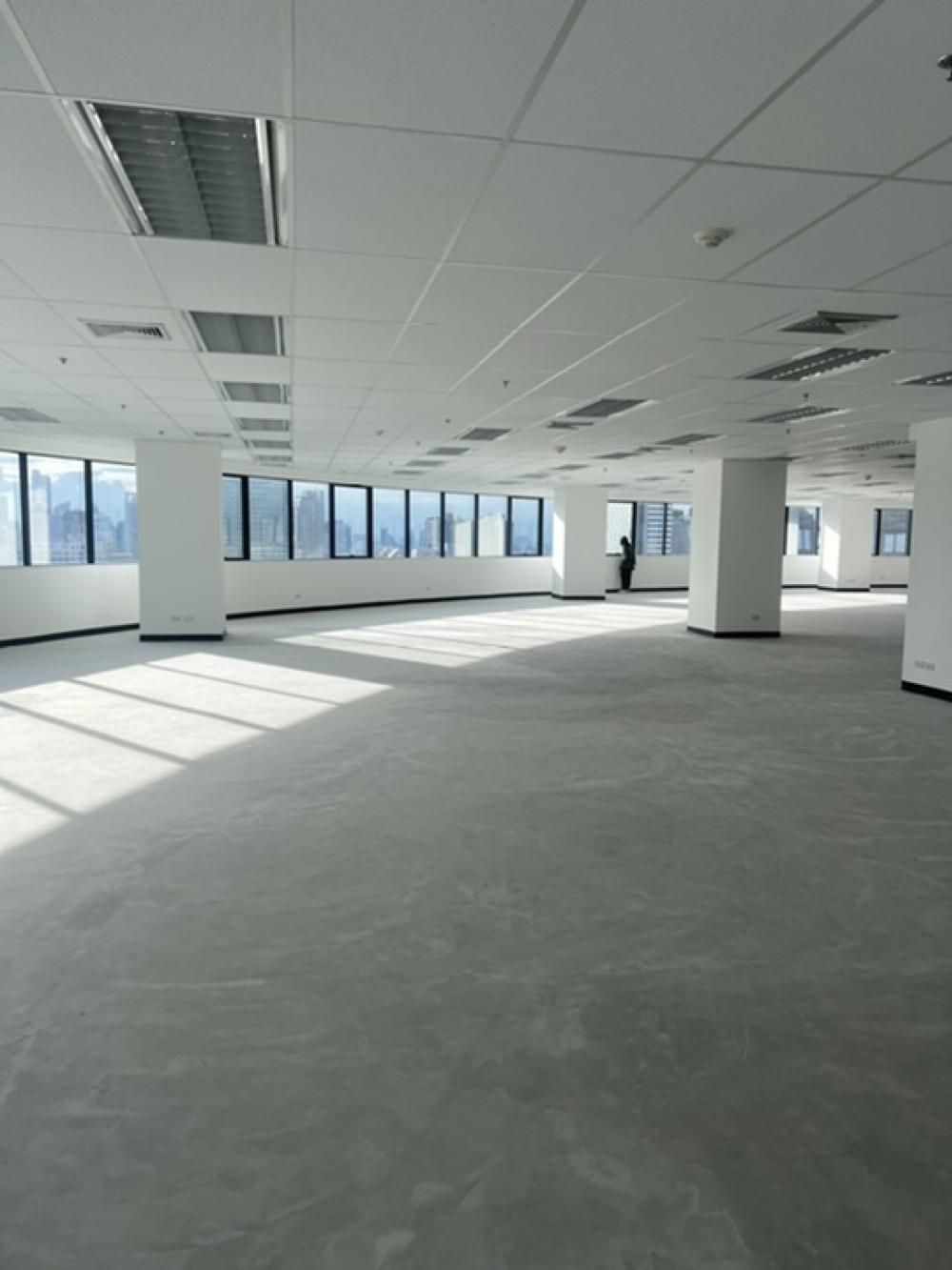 For RentOfficeRama9, Petchburi, RCA : For rent Italthai Tower, 14th floor, area size 502.25, rent square meter 530 baht per 1 square meter, contract 2 years.