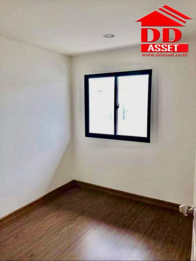 For SaleTownhomeNonthaburi, Bang Yai, Bangbuathong : 2 storey townhome for sale, The Gallery Village. Nature's Trend Rattanathibet-Ratchapruek Village on Ratchaphruek Road near Bang Phlu BTS station Access in many ways, convenient to travel.