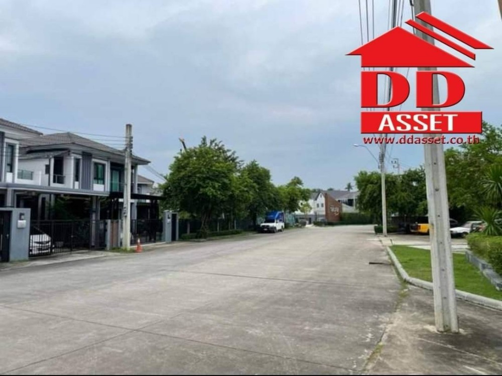 For SaleTownhomeNonthaburi, Bang Yai, Bangbuathong : 2 storey townhome for sale, The Gallery Village. Nature's Trend Rattanathibet-Ratchapruek Village on Ratchaphruek Road near Bang Phlu BTS station Access in many ways, convenient to travel.