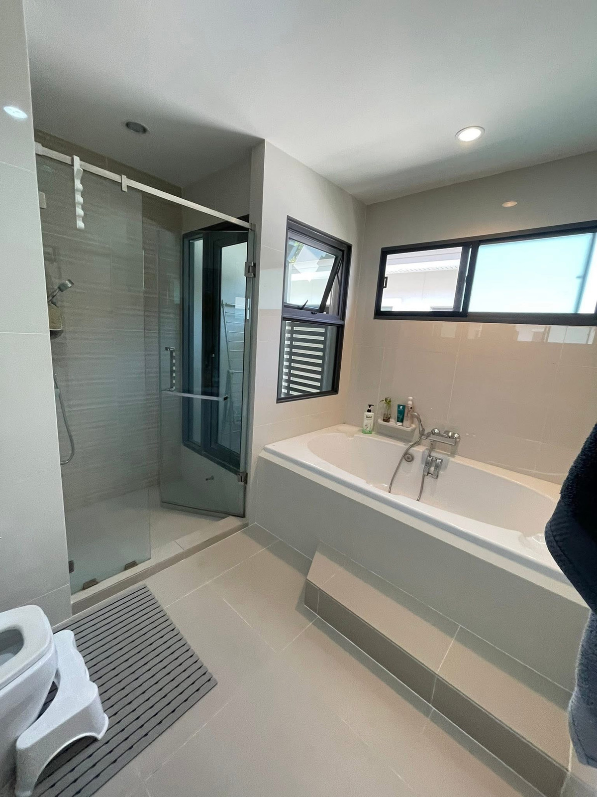 For RentHousePattanakan, Srinakarin : Luxury House for rent Pattanakarn38 fully furnished near Thonglo