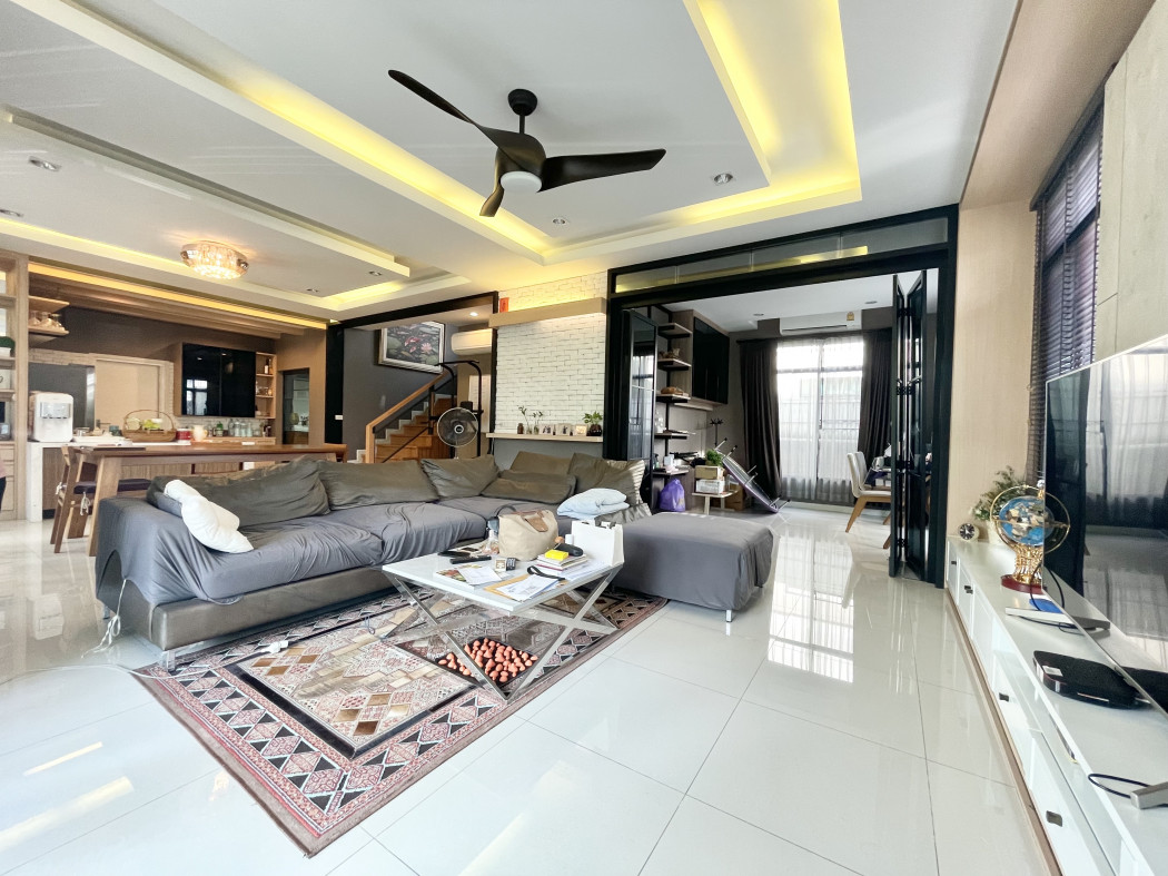 For RentHousePattanakan, Srinakarin : Luxury House for rent Pattanakarn38 fully furnished near Thonglo
