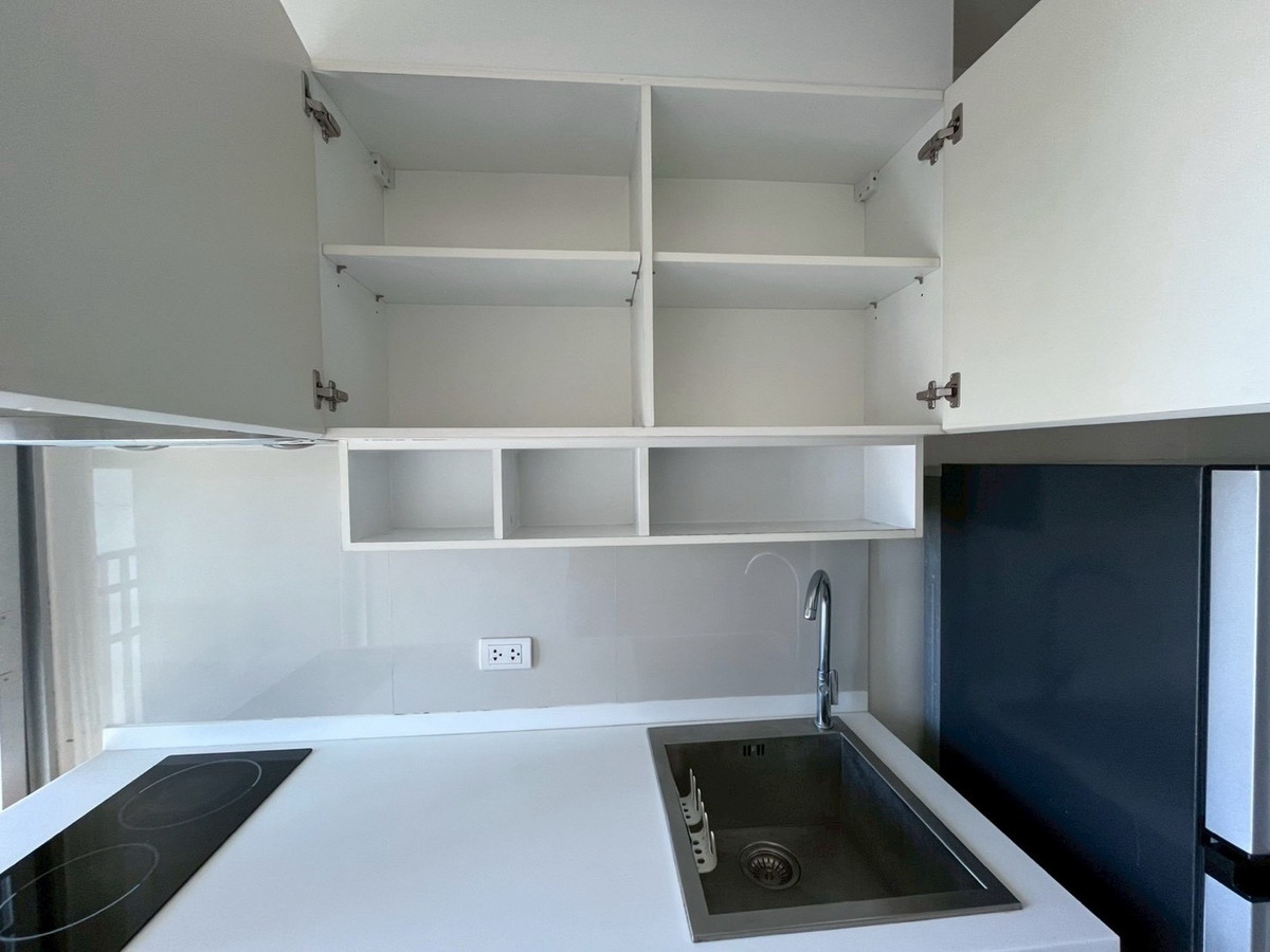 For RentCondoSathorn, Narathiwat : For  Rent  Fuse Chan -SathornSpecial price 12,000