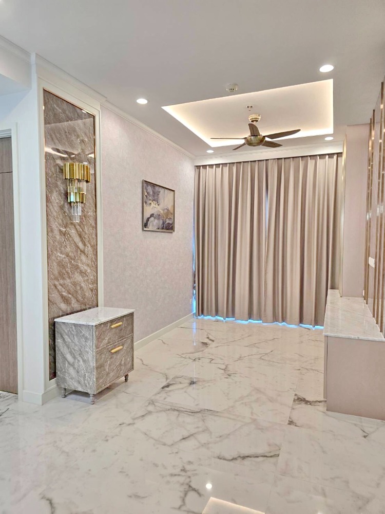 For RentCondoSilom, Saladaeng, Bangrak : 3889😊 For RENT 1 bedroom for rent🚄near MRT Sam Yan🏢 Supalai Elite Surawong🔔Area: 59.50 sq m.💲Rent: 40,000฿📞O99-5919653,065-9423251✅LineID:@sureresidence