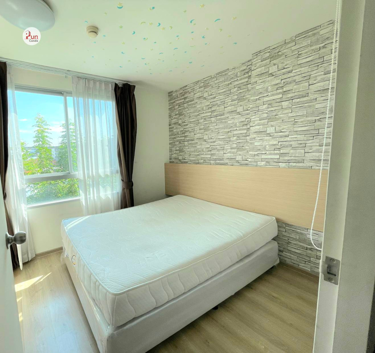 For RentCondoPathum Thani,Rangsit, Thammasat : 💒 #Condo for rent at U Campus Rangsit Condo near Rangsit University full function * The first building near the entrance-exit 🔥Pun