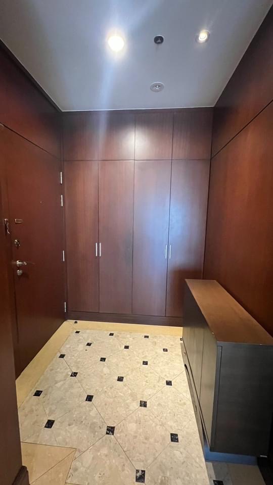 ให้เช่าคอนโดวิทยุ ชิดลม หลังสวน : Royal Residence Park 3bed 3bath 230sqm. 140,000/mth