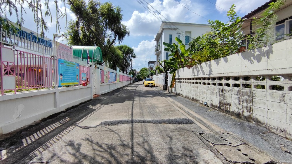 ขายที่ดินโชคชัย4 ลาดพร้าว71 : ขาย ที่ดิน 63 ตร.วา ลาดพร้าว 48 แยก 28-2 (วัฒนานิเวศน์ 5) ทำเลดี ใกล้ MRT และ BTS เข้าออกได้หลายทาง