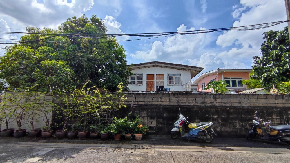 ขายที่ดินโชคชัย4 ลาดพร้าว71 : ขาย ที่ดิน 63 ตร.วา ลาดพร้าว 48 แยก 28-2 (วัฒนานิเวศน์ 5) ทำเลดี ใกล้ MRT และ BTS เข้าออกได้หลายทาง