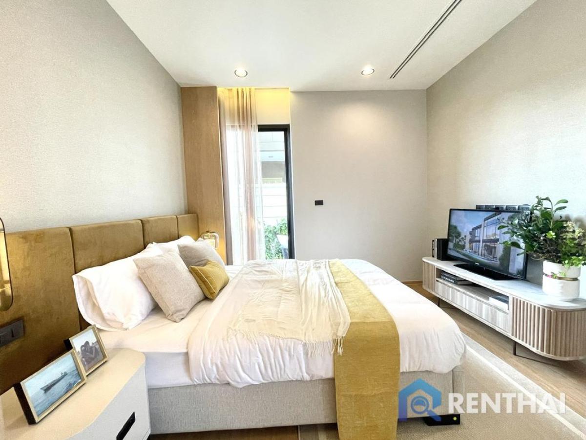 For SaleHousePattaya, Bangsaen, Chonburi : Presale - Luxury 2 storey pool villa house Moutain view in Pattaya