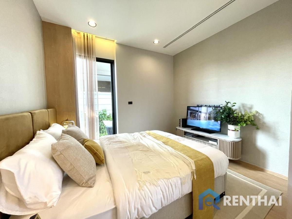 For SaleHousePattaya, Bangsaen, Chonburi : Presale - Luxury 2 storey pool villa house Moutain view in Pattaya