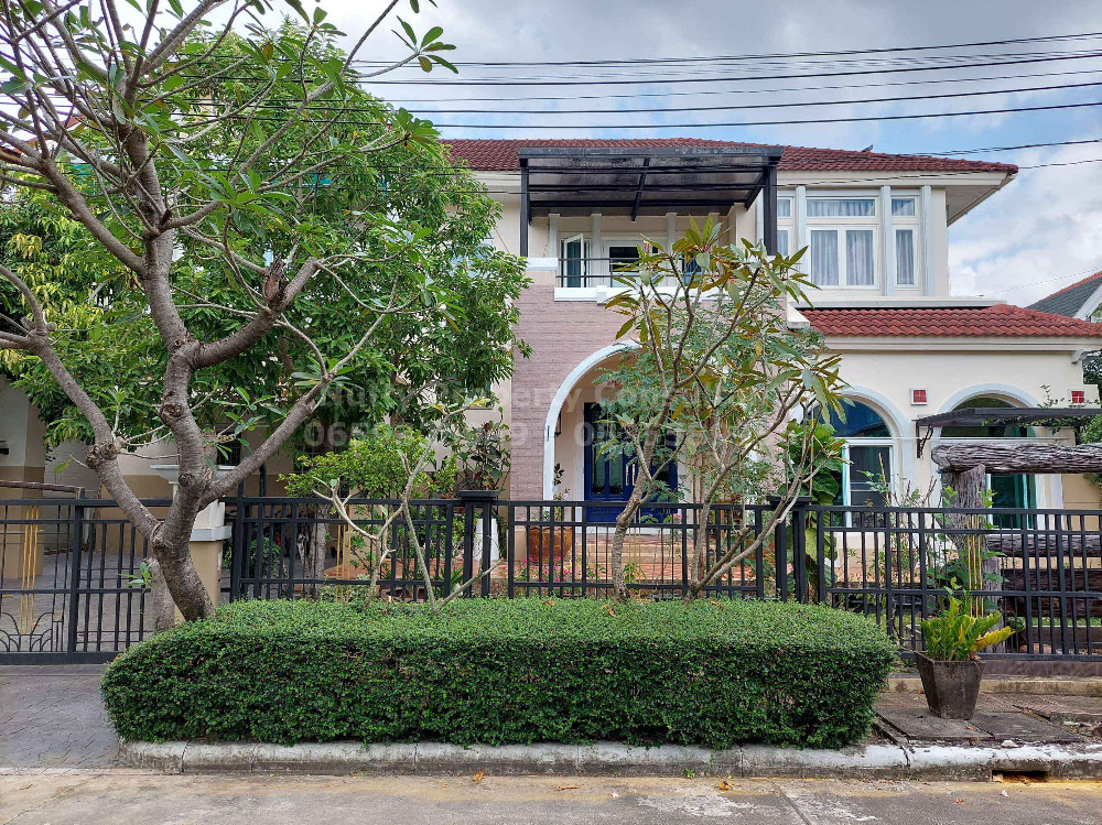 For SaleHouseLadkrabang, Suwannaphum Airport : 🎯 Spacious Detached House — Newly Renovated & Move-in Ready